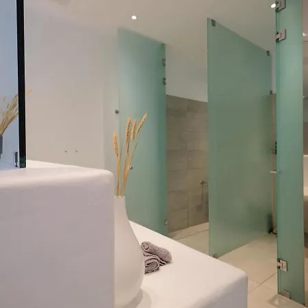 Secret Island Villa *